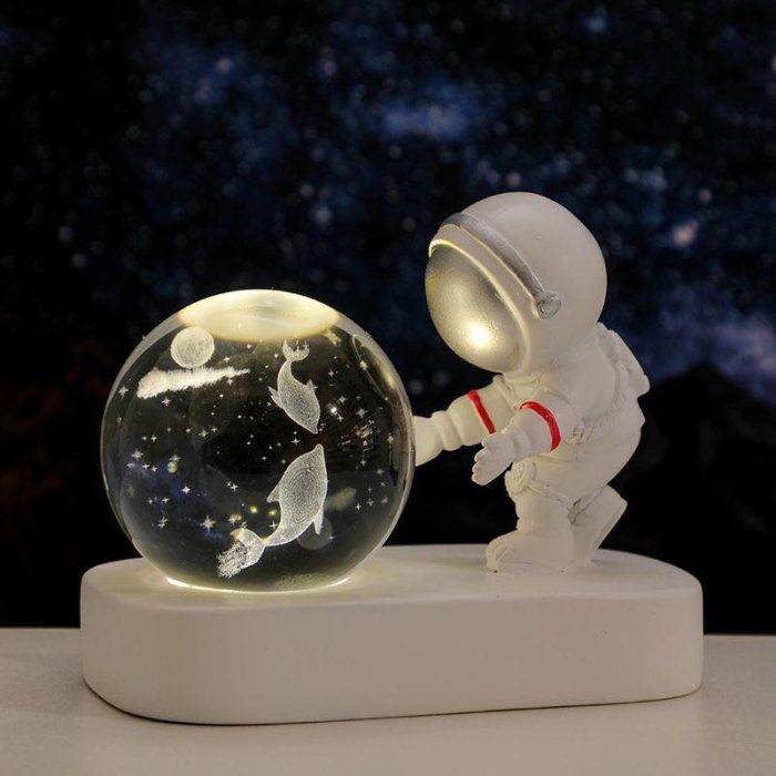 Astronaut Galaxy Crystal LED Lamp - Image 3